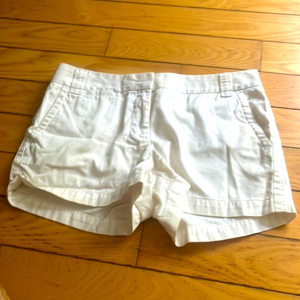 🤍White J crew shorts🤍